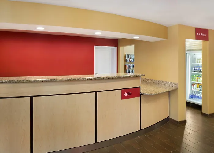 Отель Towneplace By Marriott Chicago 3*